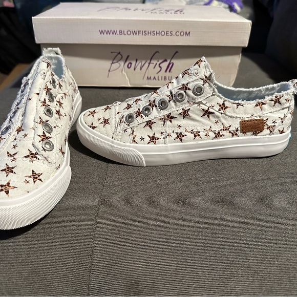 Women’s Blowfish Malibu Shoes - Picture 3 of 11